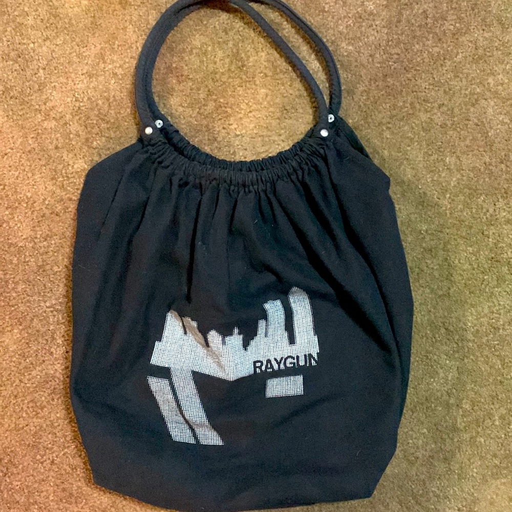 RAYGUN GRAPHIC TOTE